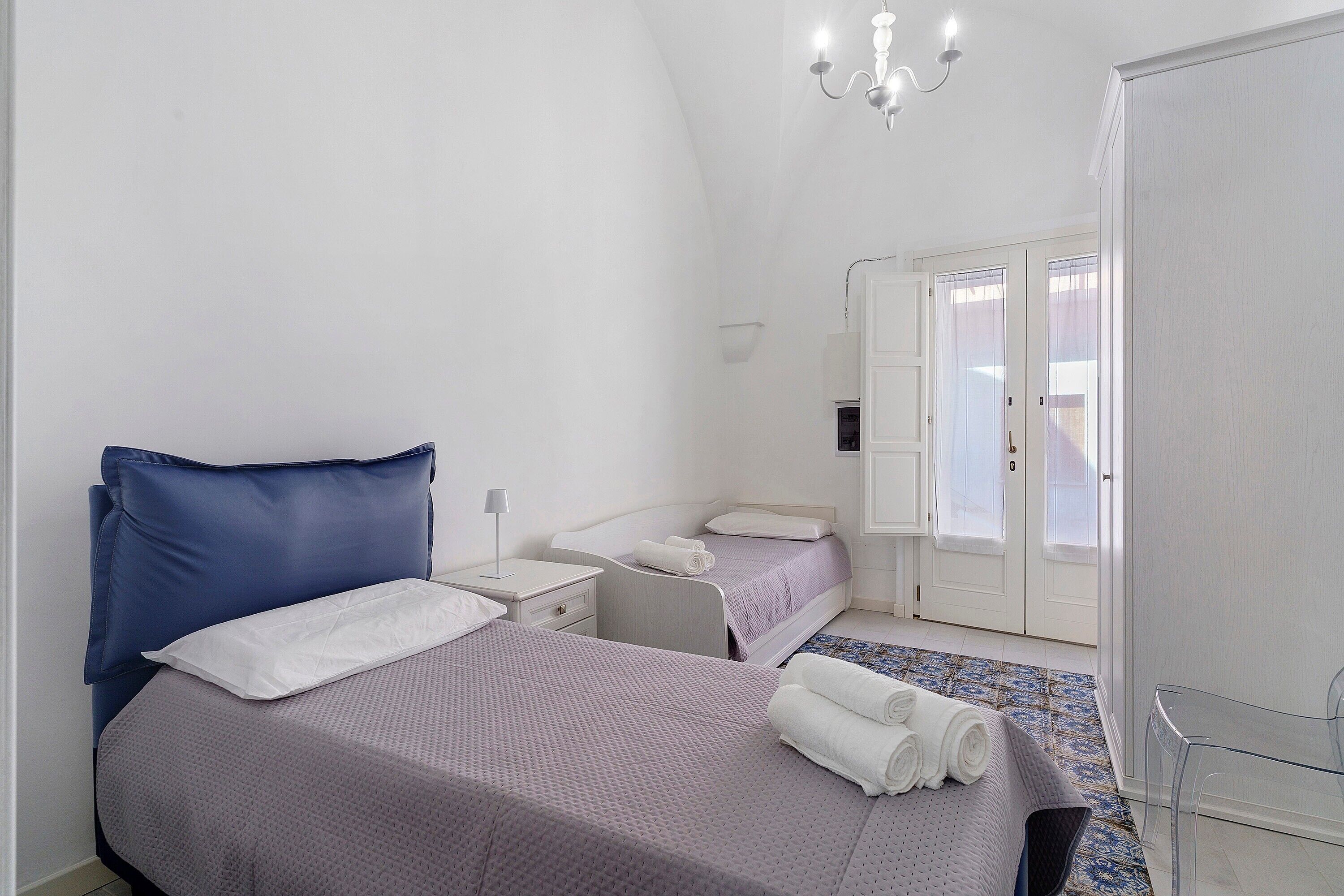 2 dormitorios, tabla de planchar con plancha, wifi y ropa de cama