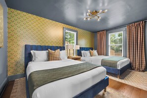 4 Schlafzimmer, Schreibtisch, Bügeleisen/Bügelbrett, WLAN