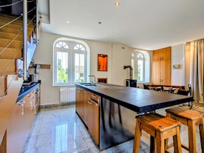 Private kitchen - Villa Teranga - Terre d'Accueil - Château Colin (Belleau)