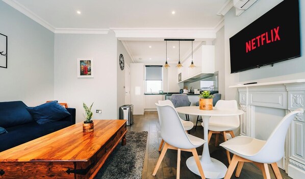 Dining - West end luxury family apartment in central London (London)