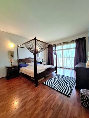 Amazing 2-bedrooms flat.Full lagoon,sea view high floor. Nicely furnished,AC.