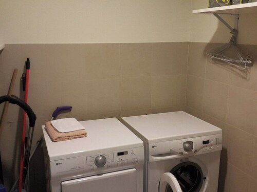 Amazing 2-bedrooms flat.Full lagoon,sea view high floor. Nicely furnished,AC.