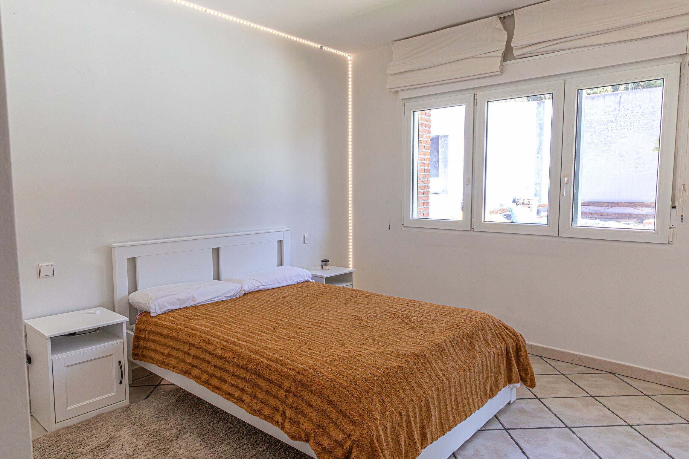 3 dormitorios, tabla de planchar con plancha, wifi gratis y ropa de cama