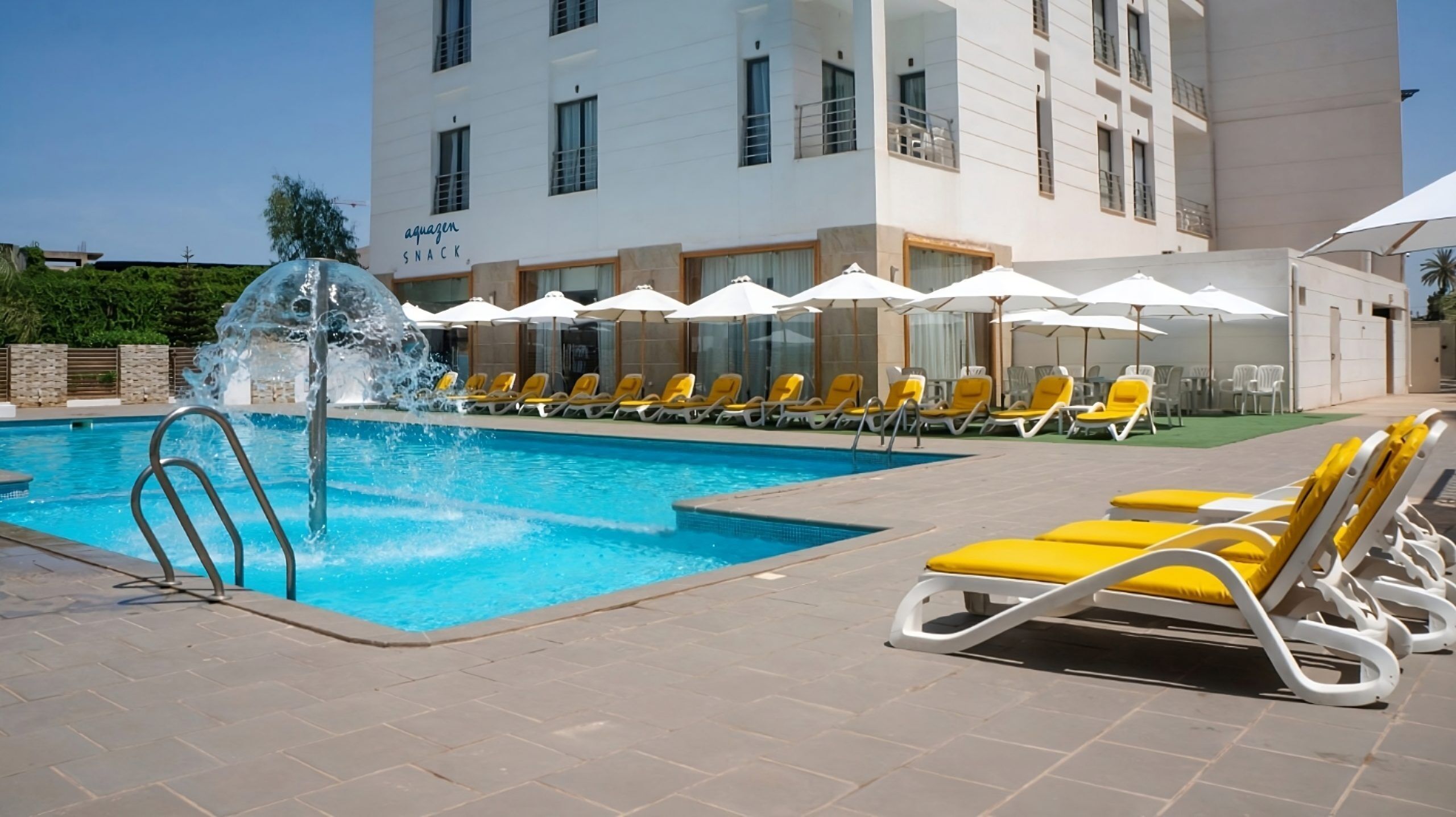 Piscine extérieure (ouverte en saison)
