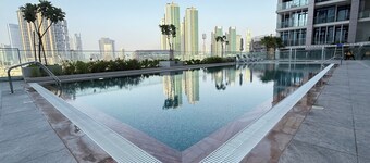 Vista Tower 1