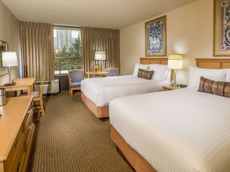 Bellevue Double Escape | Courtyard Pool | 3 Units | 1.0 Mi To Kidsquest Museum - Kirkland, WA