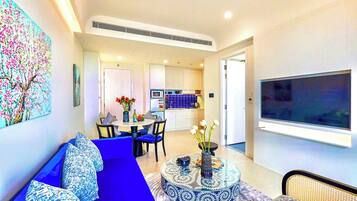Familienapartment, Balkon, Meerblick | Wohnbereich
