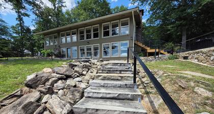 Wonderful 5-bedroom Lake House on Lake Martin