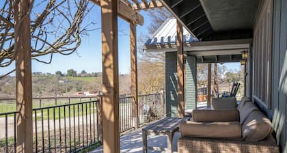 Harvest Ridge Ranch 5 Bedroom Farmhouse Sleeps 14