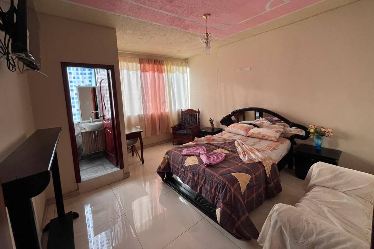 Deluxe Suite, Courtyard View | WiFi (free)