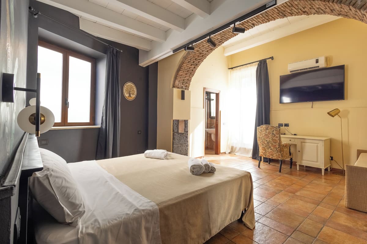 Suite, vue sur la mer | Minibar, coffre-fort, rideaux d’obscurcissement