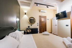 Standard-Doppelzimmer | Minibar, Zimmersafe, Verdunkelungsvorhänge, Bügeleisen/Bügelbrett