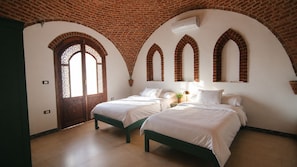 5 chambres, Wi-Fi, draps fournis