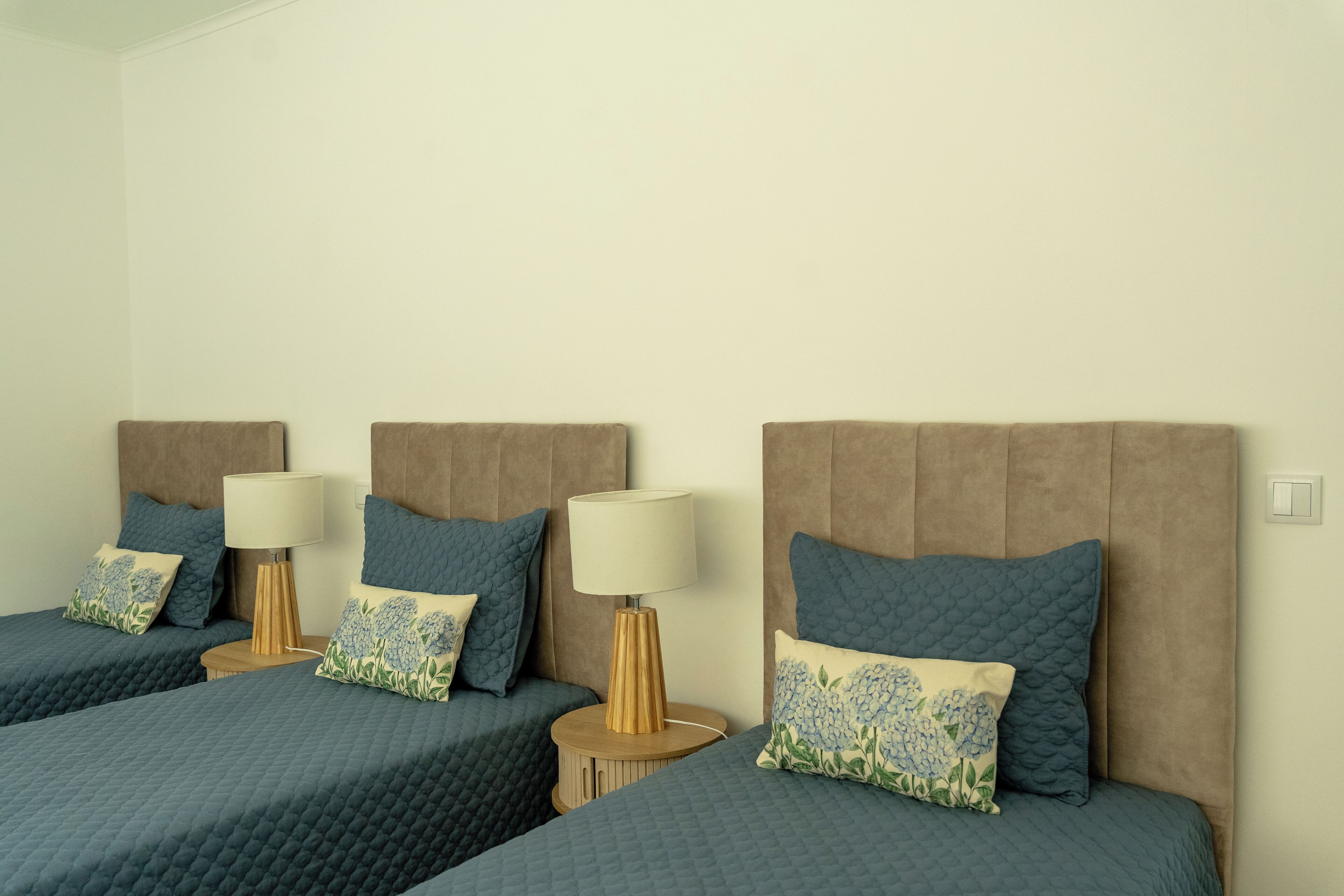 3 dormitorios, tabla de planchar con plancha, wifi y ropa de cama