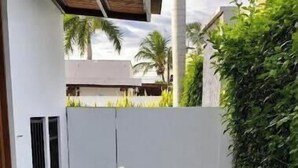 Property grounds - Luxury Villa | Private Pool, Hot Tub, Game Room, Gym, BBQ (flandes)