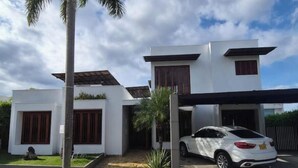 Exterior - Luxury Villa | Private Pool, Hot Tub, Game Room, Gym, BBQ (flandes)