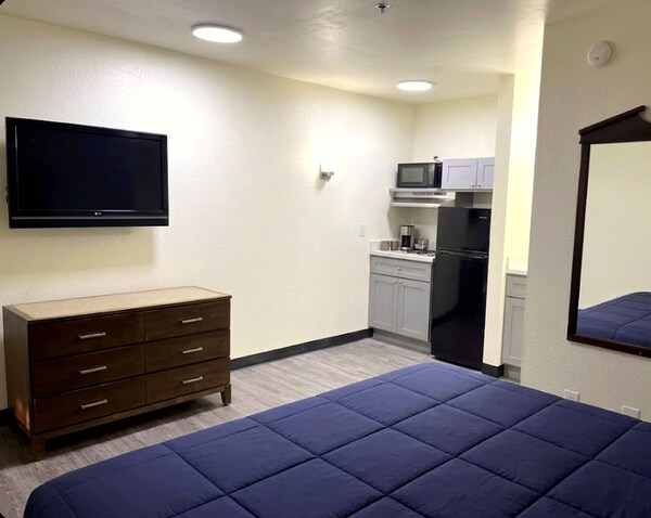 Studio Lodge Of Savannah - Savannah, GA