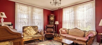 Hickory Farm - Massive 4BR Grill, Deck, Fire Pit, 12 mins to Hidden Valley