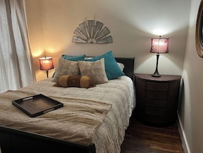 1 bedroom, iron/ironing board, WiFi (free), bed sheets