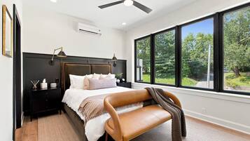Iron/ironing board, WiFi (free), bed sheets