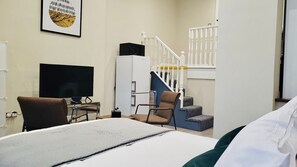 1 bedroom, desk, iron/ironing board, free WiFi - Hybrid Resi - Battersea - Studio Apartment (London)