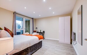 1 Schlafzimmer, Schreibtisch, Bügeleisen/Bügelbrett, kostenloses WLAN