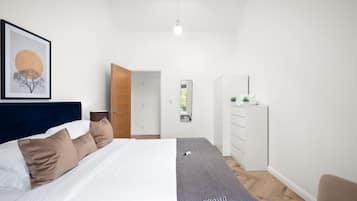 2 bedrooms, desk, iron/ironing board, free WiFi