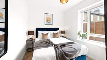 2 bedrooms, desk, iron/ironing board, WiFi (free)