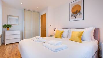 Desk, iron/ironing board, WiFi (free), bed sheets