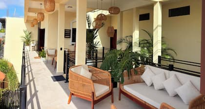 Boutique Suite | 2 Queen Beds | Lake & Flores Island View
