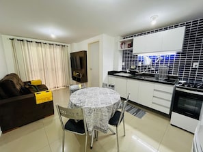 Family Apartment | Private kitchen - LM ANTONIO THEOTONIO 2 QUARTOS 1 SUITE (João Pessoa)