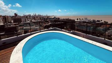 Apartamento | Piscina | Una piscina al aire libre