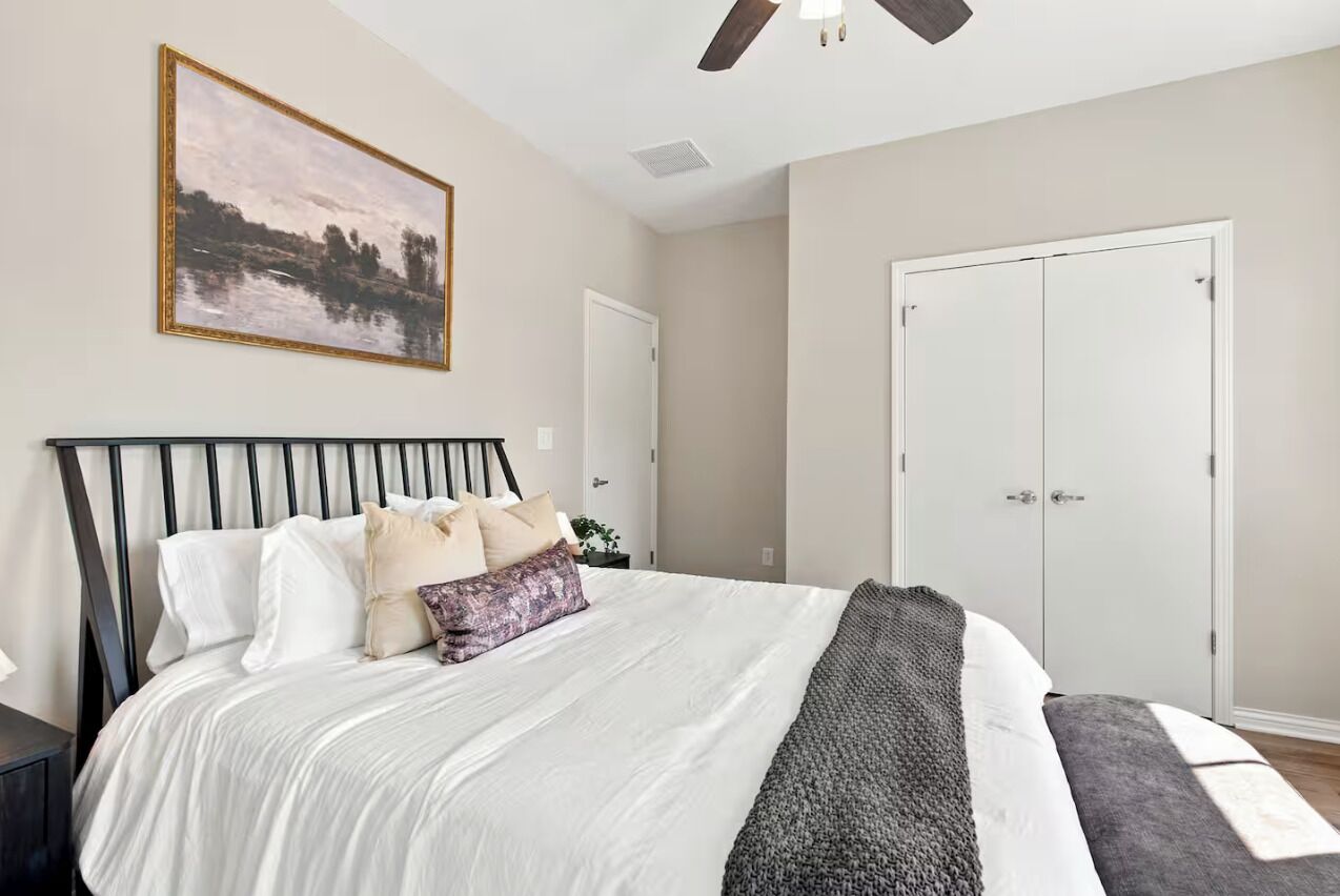 3 bedrooms, iron/ironing board, free WiFi, bed sheets