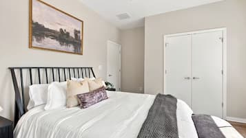 3 bedrooms, iron/ironing board, free WiFi, bed sheets