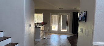 Spacious 5-bedroom house with AC in marvelous North Las Vegas