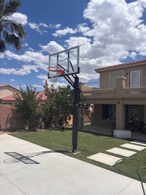 Unclassified image, 5 of 16, button - Spacious 5-bedroom house with AC in marvelous North Las Vegas (North Las Vegas)