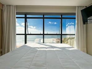 1 bedroom, iron/ironing board, WiFi (free), bed sheets - Blue Sea Hotel Luxury Suite Oceanfront Itapema SC (Itapema)