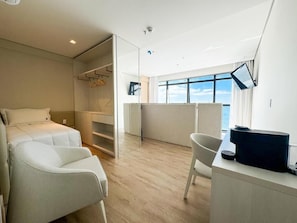 1 bedroom, iron/ironing board, WiFi (free), bed sheets