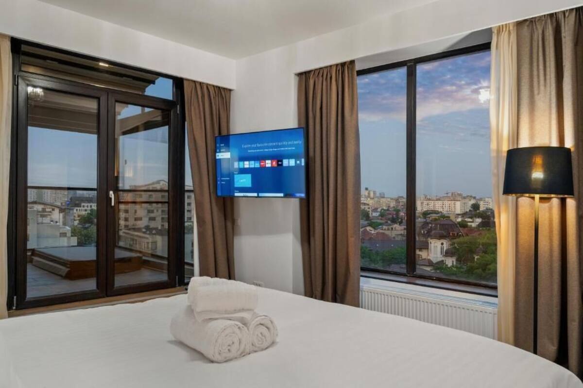 Cobertura superluxo, vista para a cidade | Cofres nos quartos, cortinas blackout, quartos à prova de som