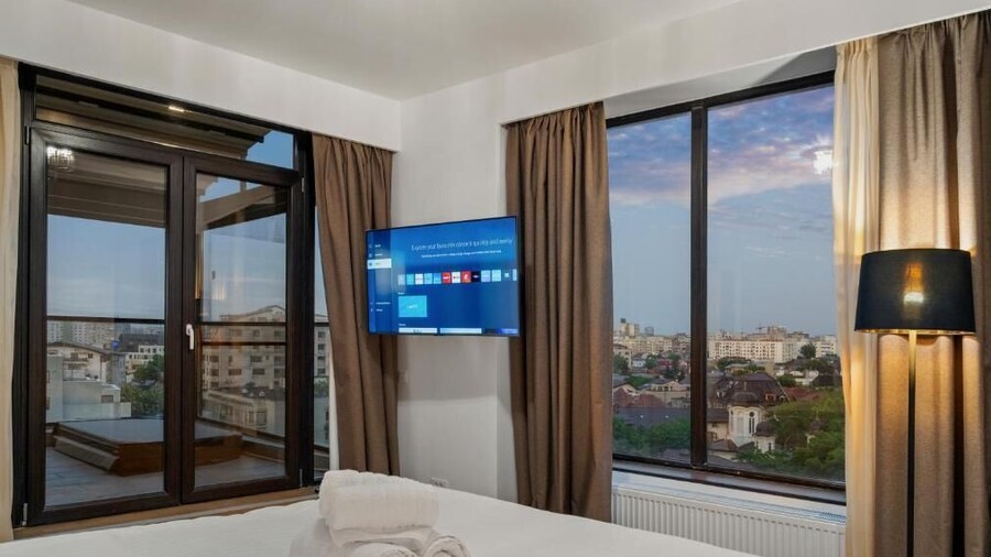 Crown Penthouse Luxurious Spa Vista