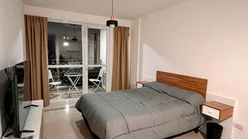 1 bedroom, iron/ironing board, internet, bed sheets
