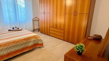 3 Schlafzimmer, Bügeleisen/Bügelbrett, WLAN, Bettwäsche