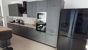 Biệt thự (Villa Bribir - With Heated Pool, Jacu) | Bếp riêng | Tủ lạnh 