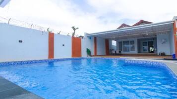 Piscine couverte