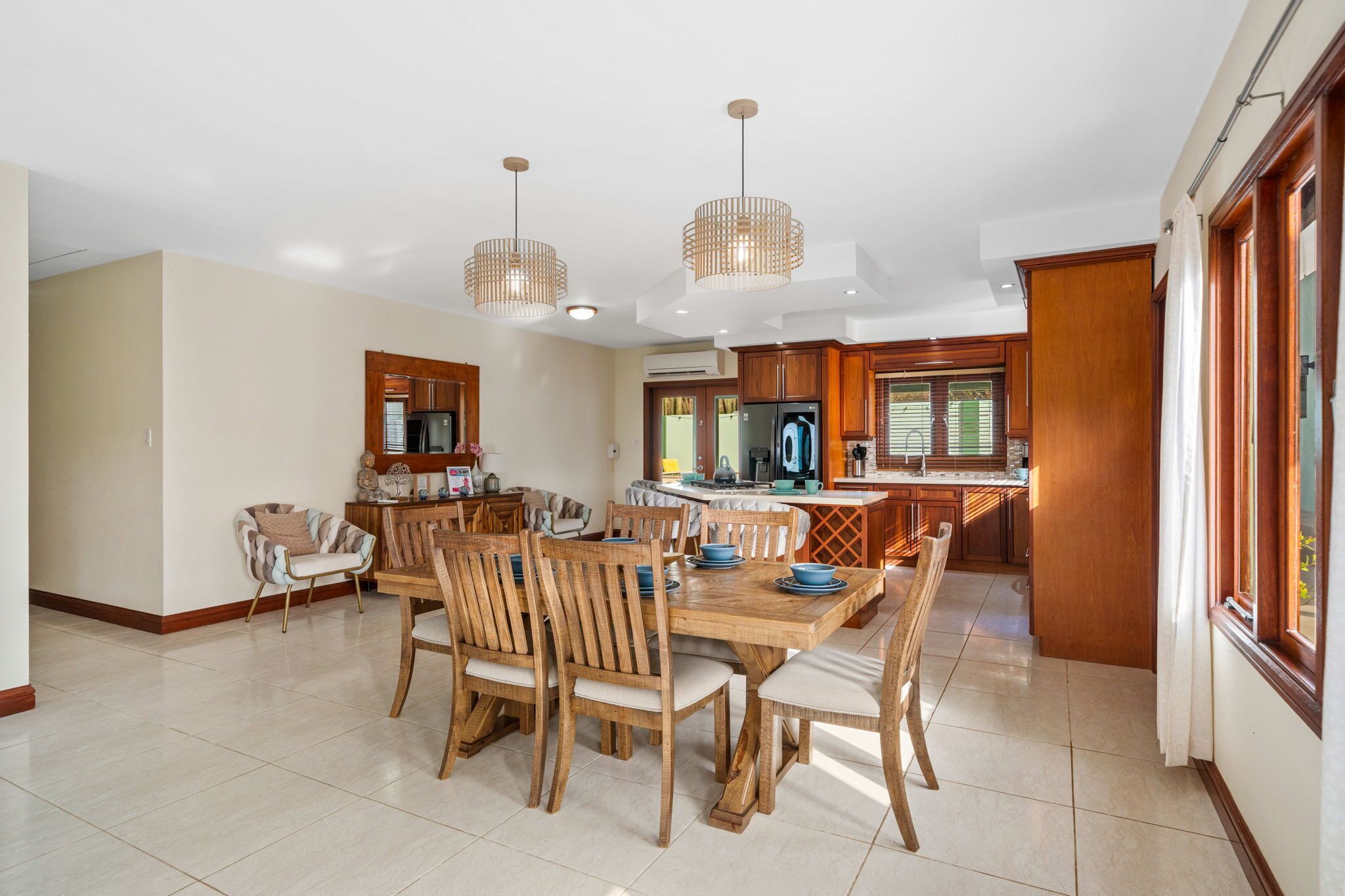 House (5 Bedrooms) | Property amenity