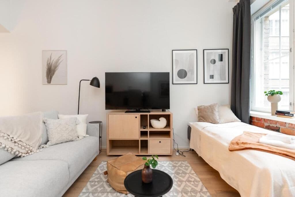 Appartement Supérieur, vue cour intérieure | Bureau, espace de travail pour ordinateur portable