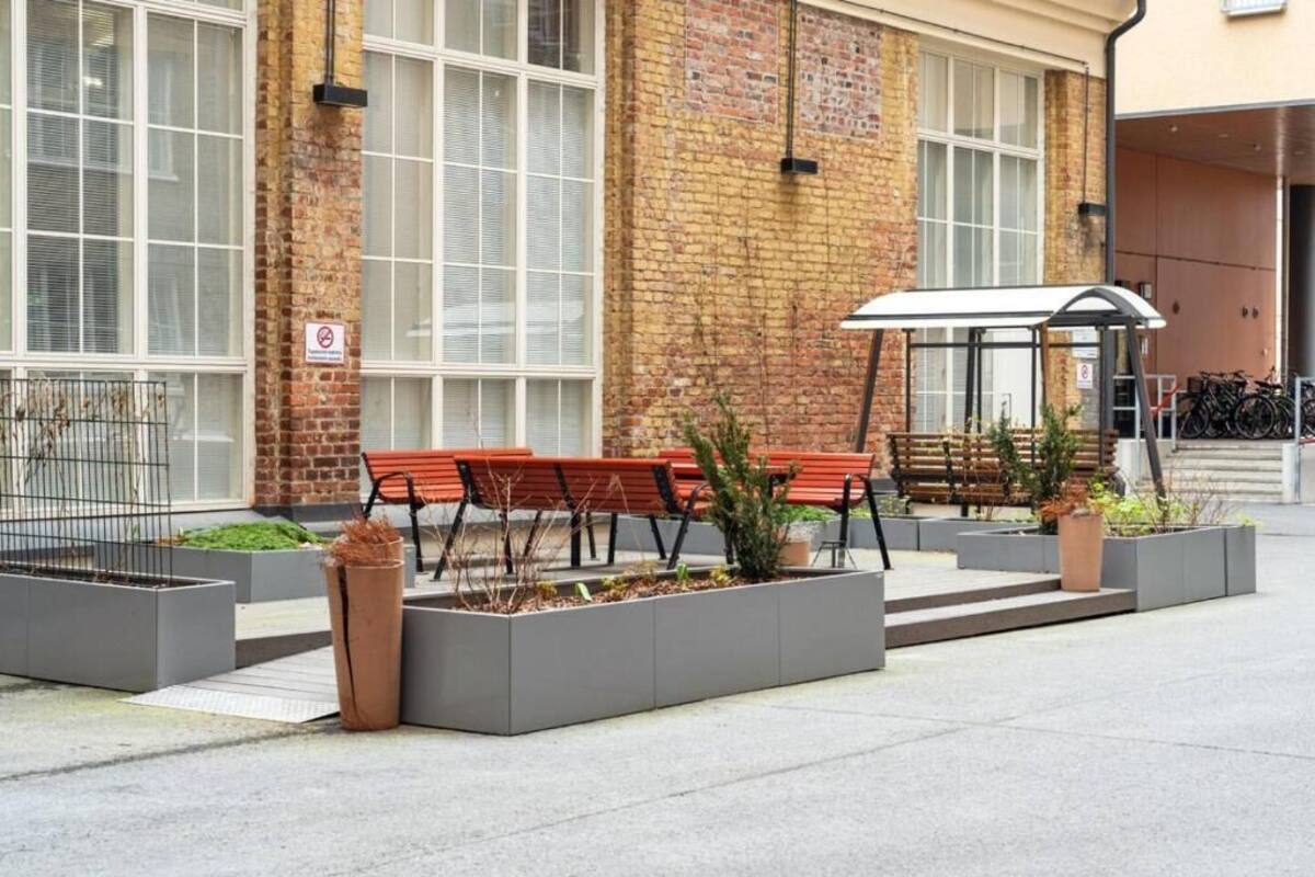 Superior Apartment, Courtyard View | Outdoor dining