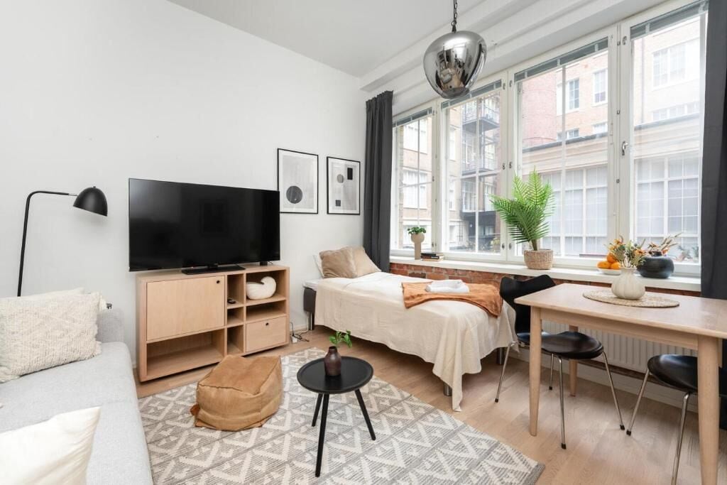 Superior Apartment, Courtyard View | Living area