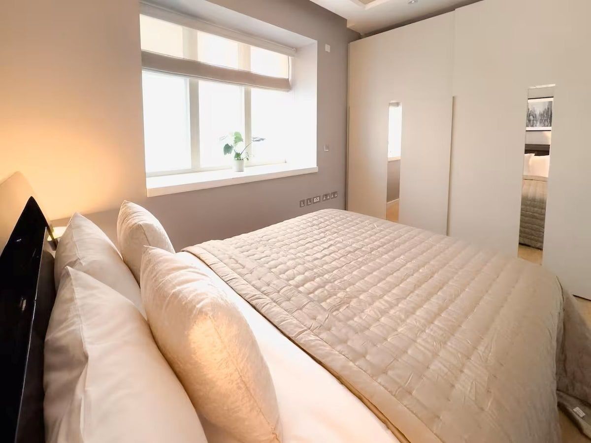 1 bedroom, iron/ironing board, internet, bed sheets