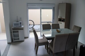 Villa | Dining - Azure Riviera Ferrugem (Garopaba)